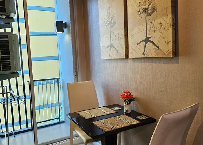 Metroluxe Rama4 , Center Apartment
