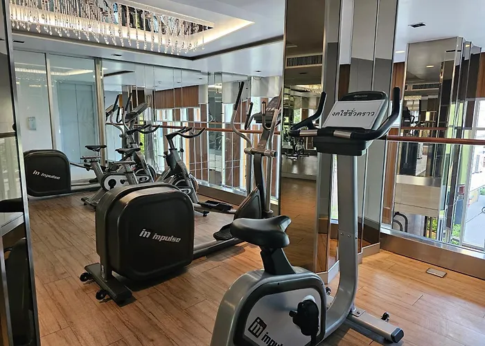 Metroluxe Rama4 , Center