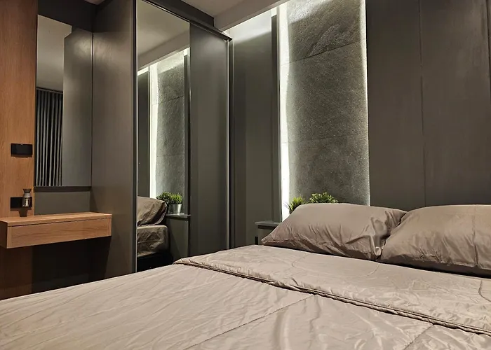 Metroluxe Rama4 , Center Apartment *